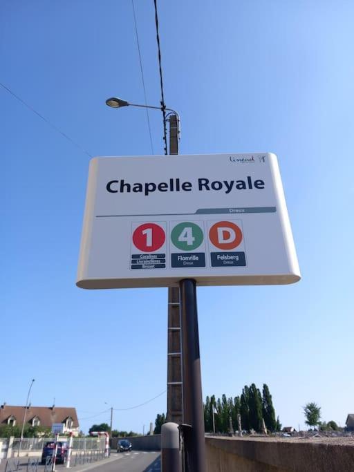 Le Royal Billy Apartamento Dreux Exterior foto
